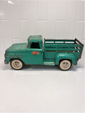 Vintage 1960s Original Tonka Farm Stake Rack Sheep Sidestep Truck Green